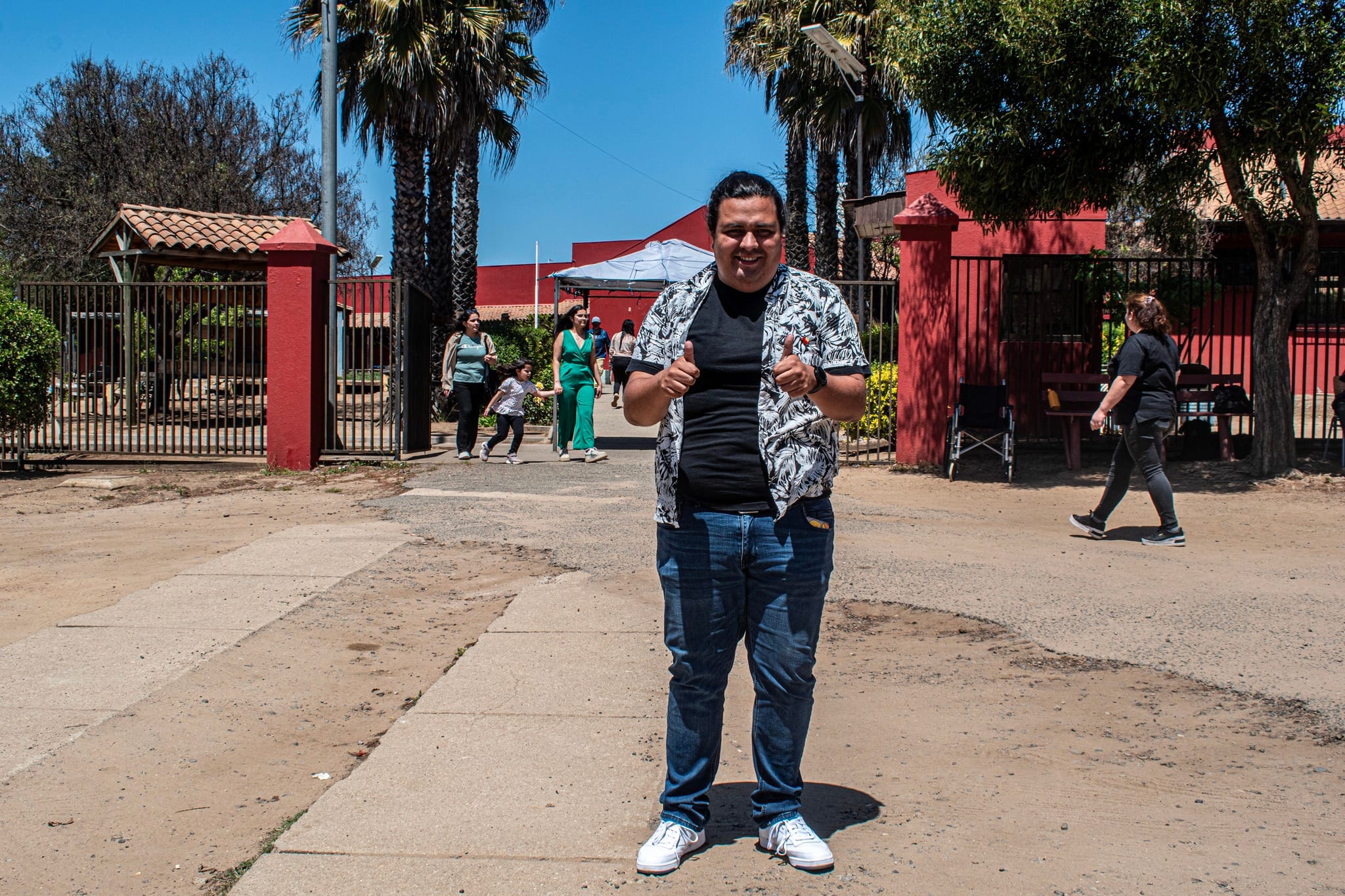 Lee más sobre el artículo Recorrido por locales de votación de Paredones