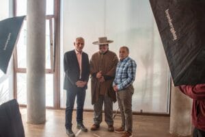 Lee más sobre el artículo Segunda sesión de fotos con el gobernador Pablo Silva Amaya